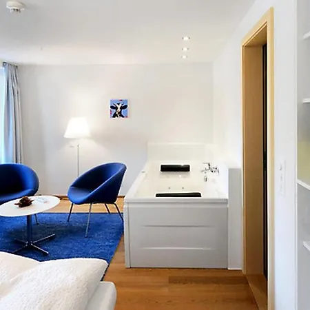 Sleeps 6